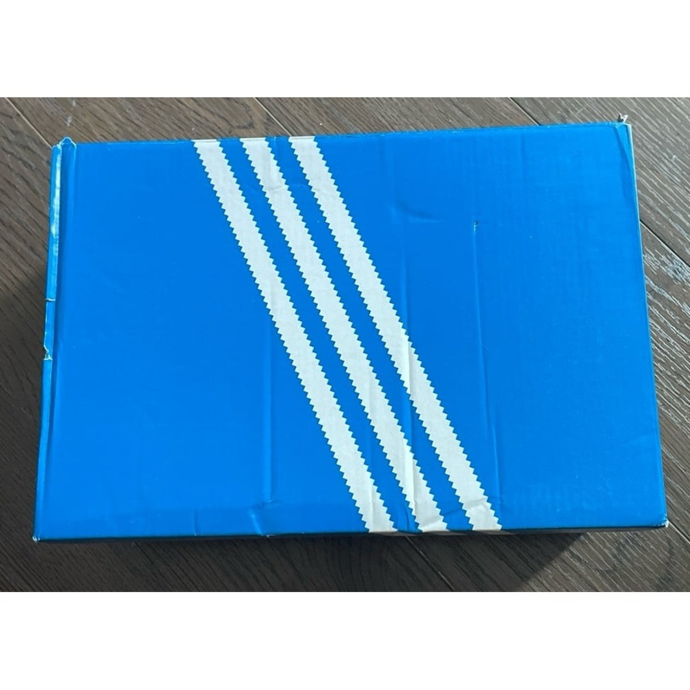 Adidas empty shoe box